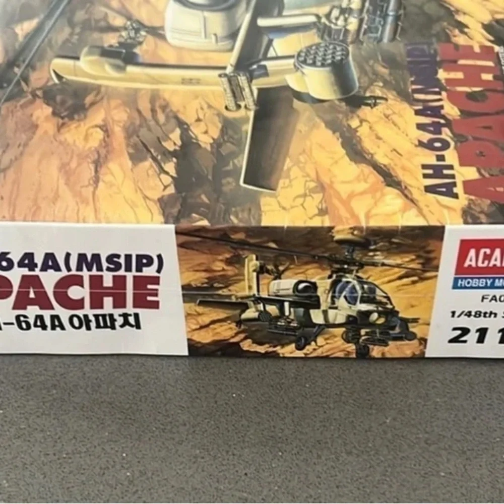 Academy McDonnell-Douglas AH-64A Apache Helicopter  1:48 Model Kit # 2115